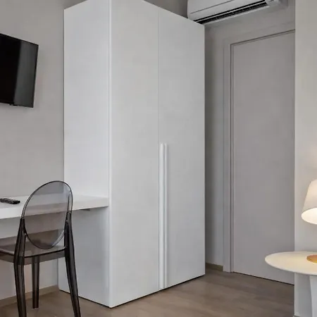 Hotiday Cadorna Apartmanhotel 3*