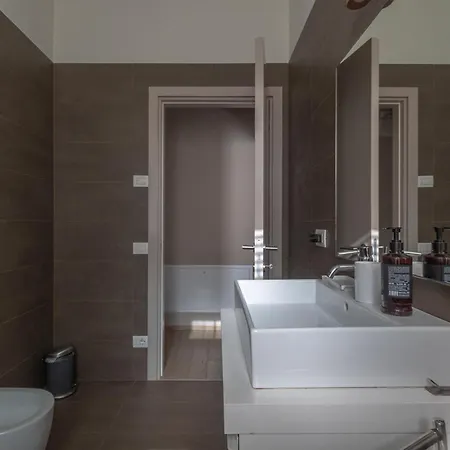 Апарт-отель Hotiday Cadorna
