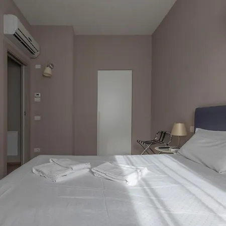 Hotiday Cadorna Апарт-отель 3*